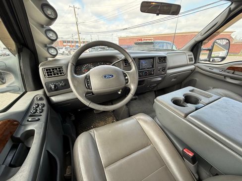 Used 2003 Ford F350 Lariat image 12