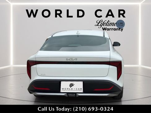 New 2025 Kia K4 LX image 3