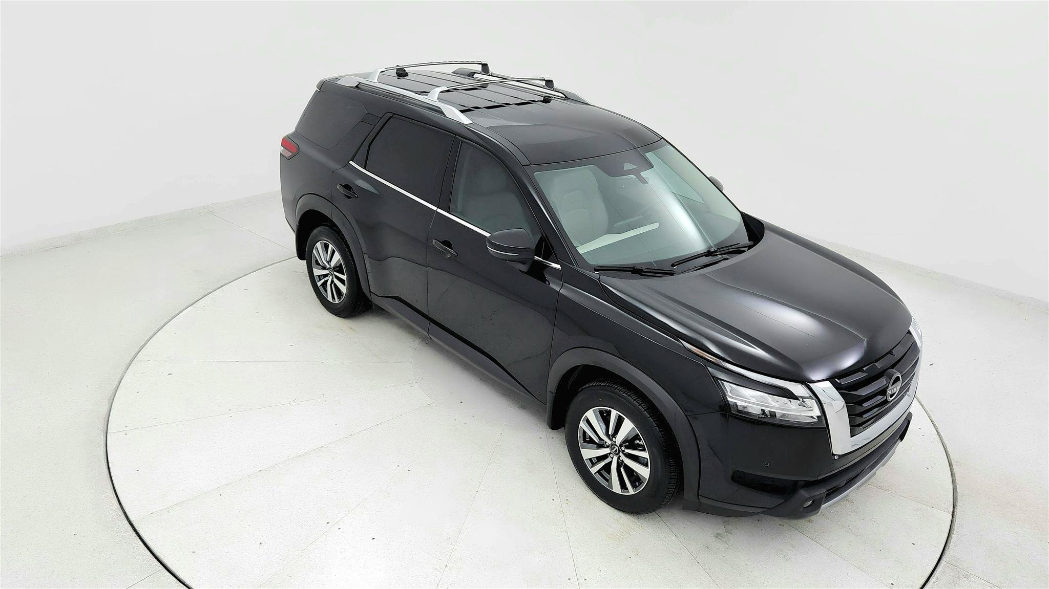 Used 2024 Nissan Pathfinder SL w/ Cargo Package FWD image 19