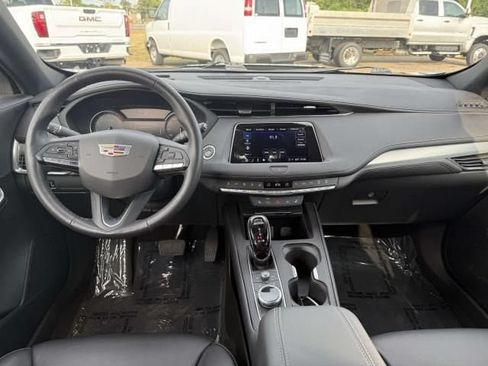 Used 2023 Cadillac XT4 Premium Luxury w/ Cold Weather Package AWD/4WD image 17