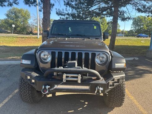 Used 2019 Jeep Wrangler Sport AWD/4WD image 4