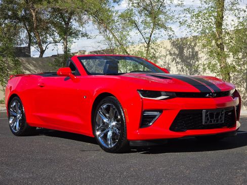 Used 2016 Chevrolet Camaro SS image 2