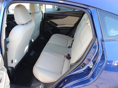 Used 2017 Subaru Impreza 2.0i Premium image 7