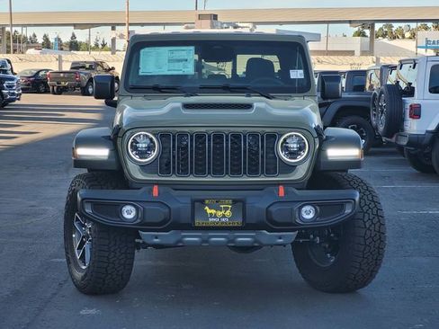 New 2026 Jeep Gladiator Mojave image 2