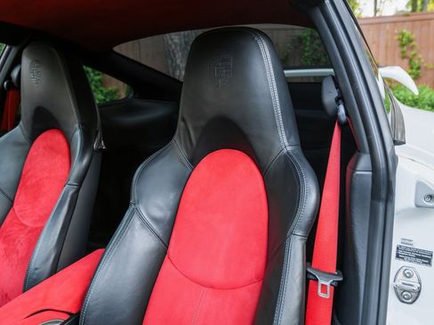 Used 2011 Porsche 911 GT2 RS image 20