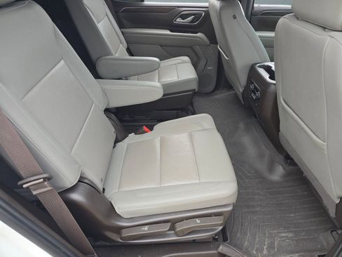 Used 2022 Chevrolet Tahoe Z71 w/ Luxury Package image 29