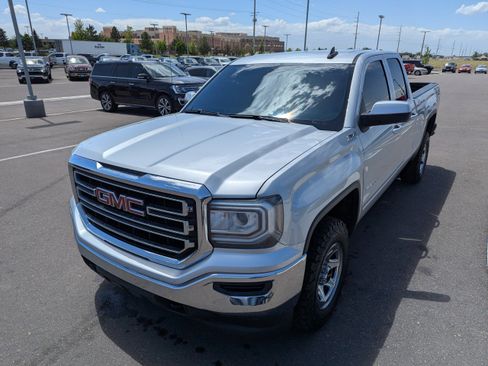 Used 2017 GMC Sierra 1500 SLE w/ Suspension Package, Off-Road AWD/4WD image 8