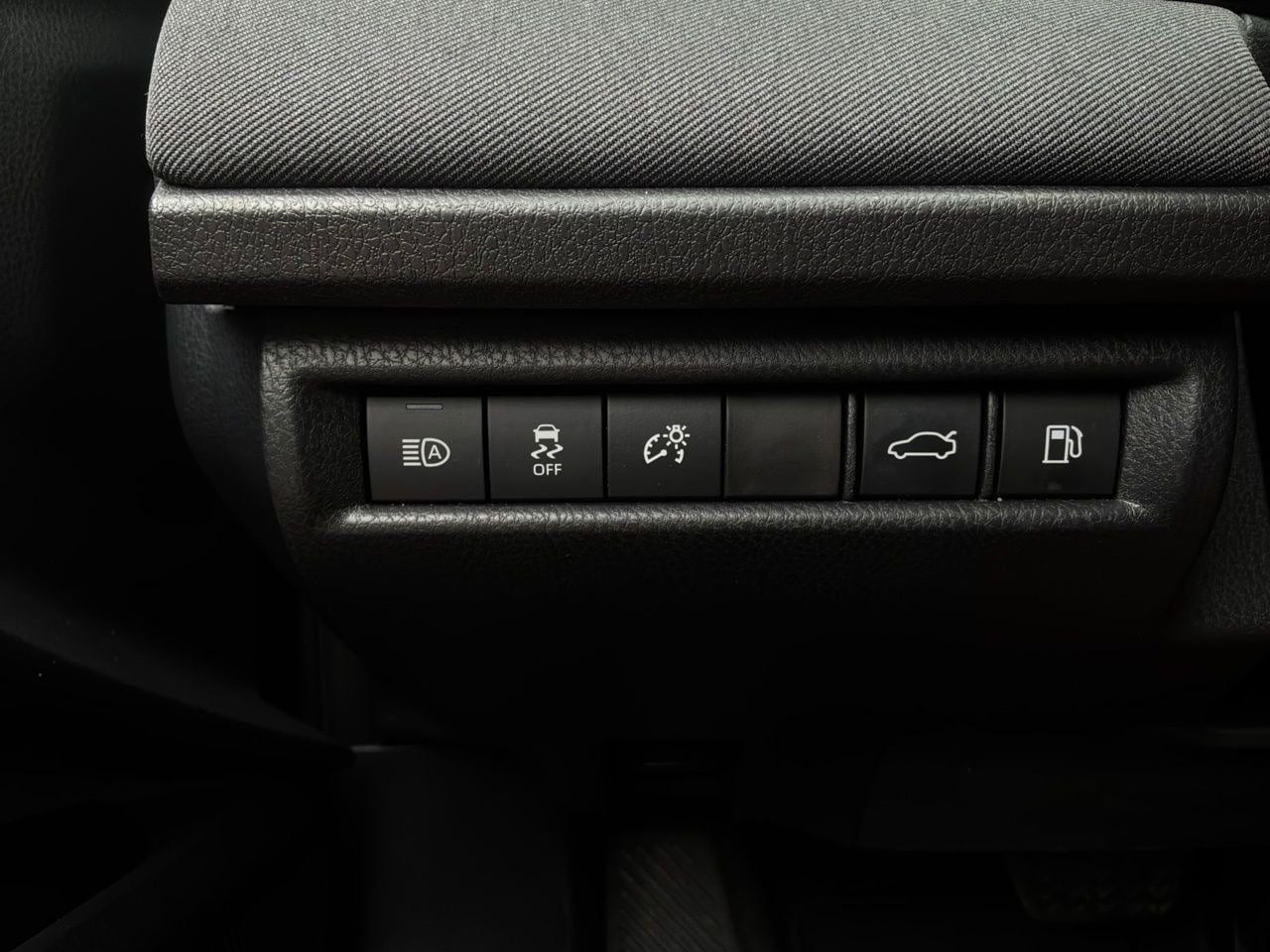 Used 2026 Toyota Camry LE FWD image 24