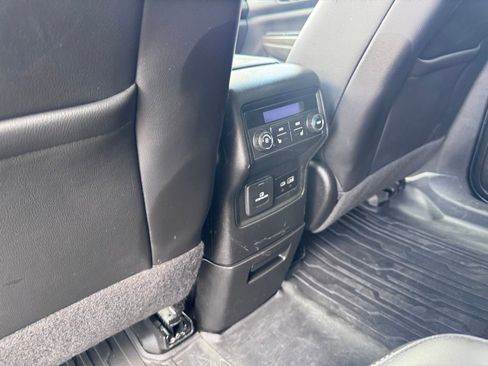 Used 2023 GMC Acadia SLT w/ Elevation Edition AWD/4WD image 27