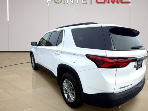 Used 2023 Chevrolet Traverse LT image 7