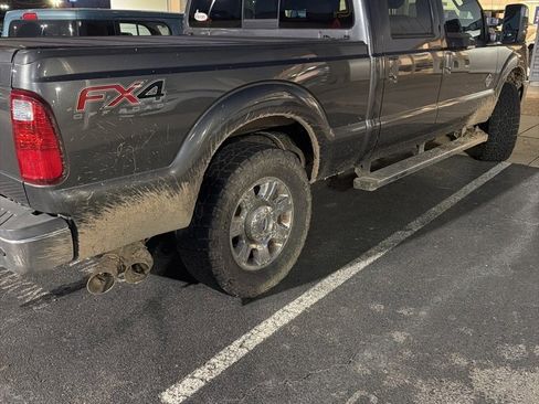 Used 2015 Ford F250 Lariat w/ Lariat Ultimate Package image 6