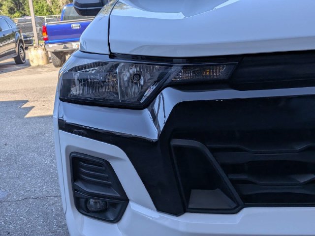 Used 2025 Chevrolet Colorado W/T RWD image 9