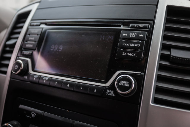 Used 2018 Nissan Frontier SV AWD/4WD image 35