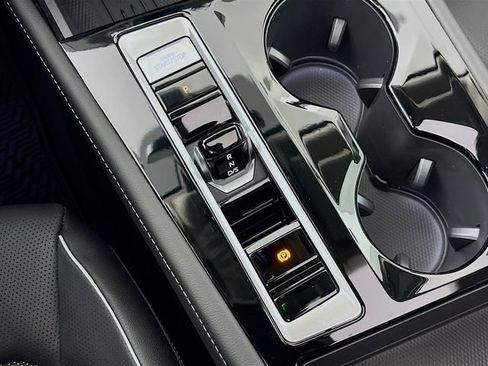 New 2026 Volkswagen Atlas SEL Premium R-Line image 17