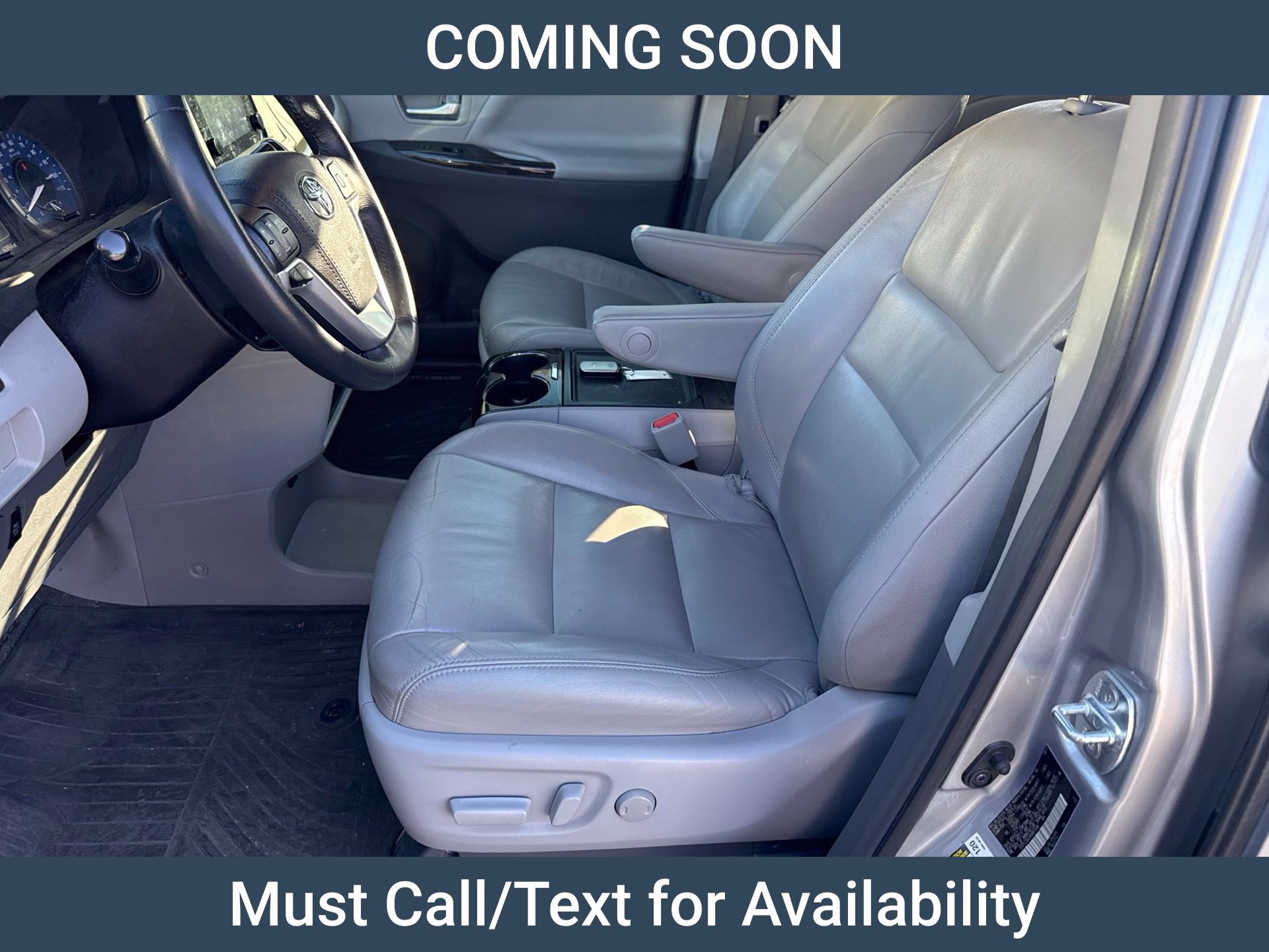 Used 2017 Toyota Sienna XLE Premium FWD image 9