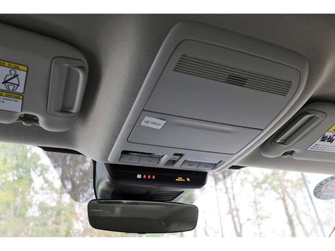 Used 2025 MAZDA CX-30 AWD 2.5 S w/ Preferred Package image 21