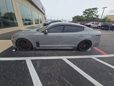 Used 2019 Kia Stinger GT2 AWD/4WD image 4