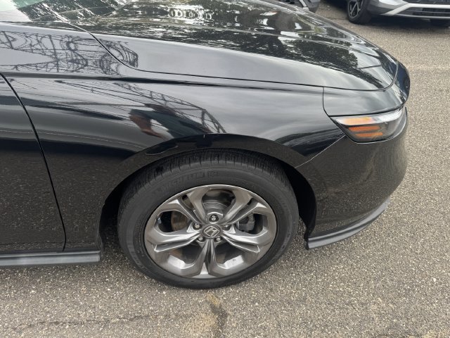 Used 2023 Honda Accord EX image 9