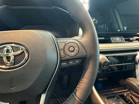 New 2025 Toyota RAV4 Limited image 40