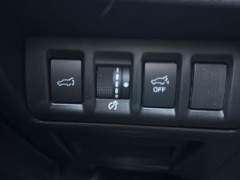 Used 2022 Subaru Outback Premium image 19