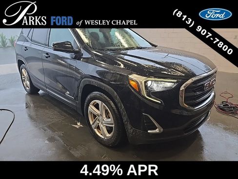 Used 2018 GMC Terrain SLE w/ Driver Convenience Package FWD image 3
