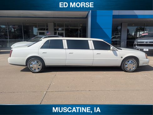 Used 2002 Cadillac De Ville Limousine FWD image 3