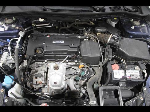 Used 2017 Honda Accord LX image 17