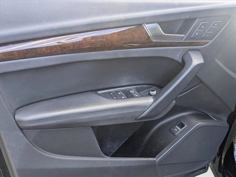 Used 2020 Audi Q5 Premium Plus w/ Premium Plus Package image 14