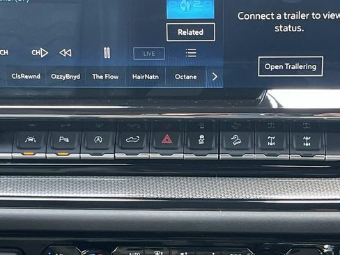 Used 2025 Chevrolet Silverado 1500 ZR2 w/ Technology Package AWD/4WD image 17