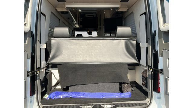 Used 2015 Mercedes-Benz Sprinter 3500 image 13