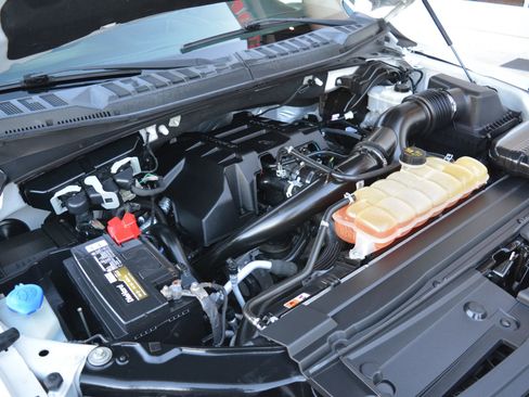 Used 2018 Ford F150 XLT w/ Trailer Tow Package image 36