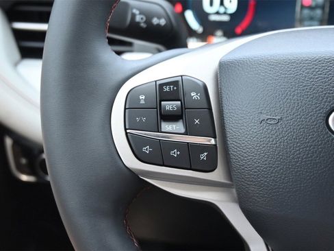 New 2025 Ford Explorer Active w/ Active Comfort Package image 35