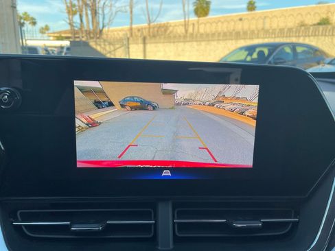 Used 2025 Chevrolet Trax LT w/ LT Convenience Package image 22