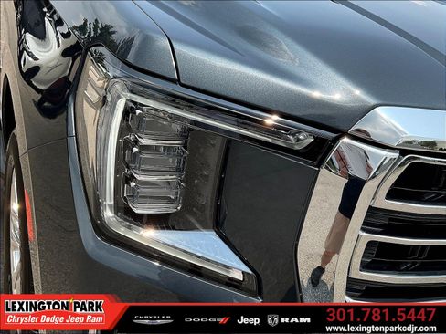 Used 2021 GMC Yukon SLT w/ SLT Premium Package AWD/4WD image 31