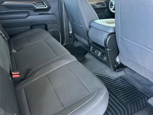 Used 2025 Chevrolet Silverado 2500 LT w/ Convenience Package AWD/4WD image 18