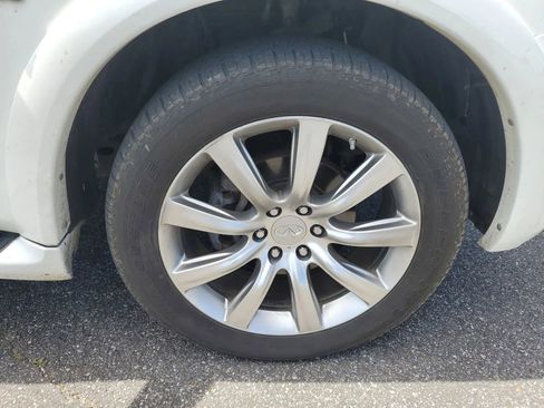 Used 2014 INFINITI QX80 4WD w/ Deluxe Touring Package image 5