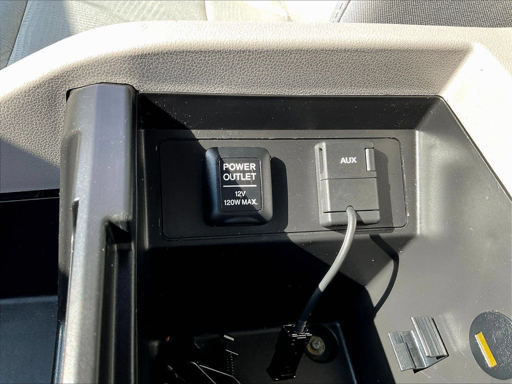 Used 2015 Honda Pilot LX image 16