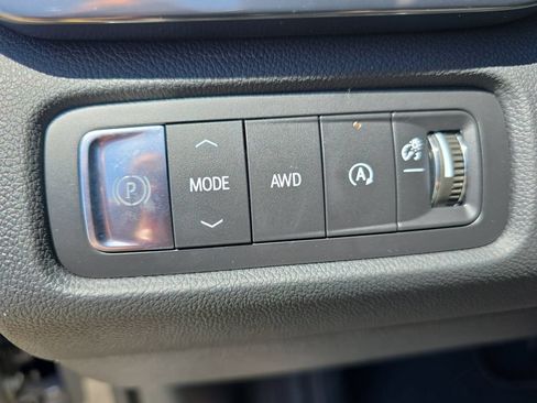 New 2026 GMC Acadia AT4 w/ Luxury Package AWD/4WD image 27