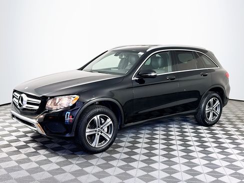 Used 2018 Mercedes-Benz GLC 300 image 4