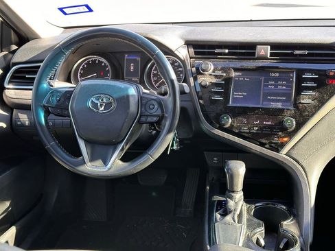 Used 2018 Toyota Camry SE image 16