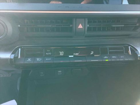 Certified 2024 Toyota Prius LE FWD image 16
