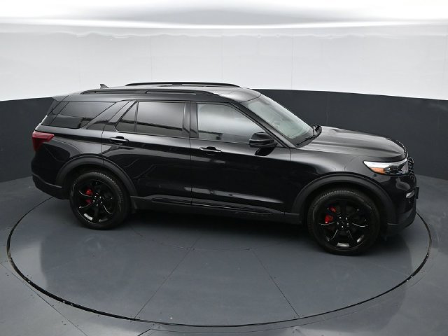 Used 2024 Ford Explorer ST w/ Technology Package AWD/4WD image 35