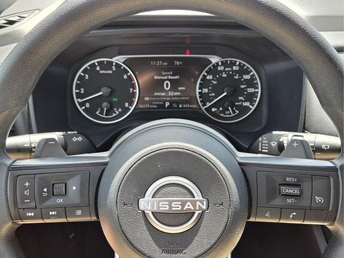 Used 2024 Nissan Rogue S FWD image 31