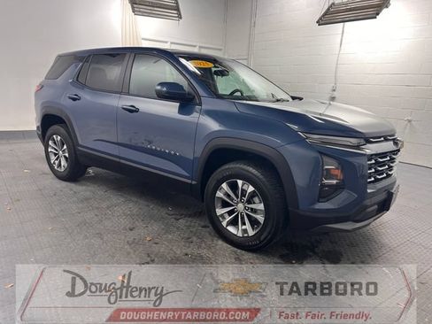 Used 2025 Chevrolet Equinox LT FWD image 4
