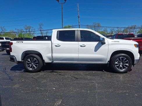 Used 2024 Chevrolet Silverado 1500 LT AWD/4WD image 7