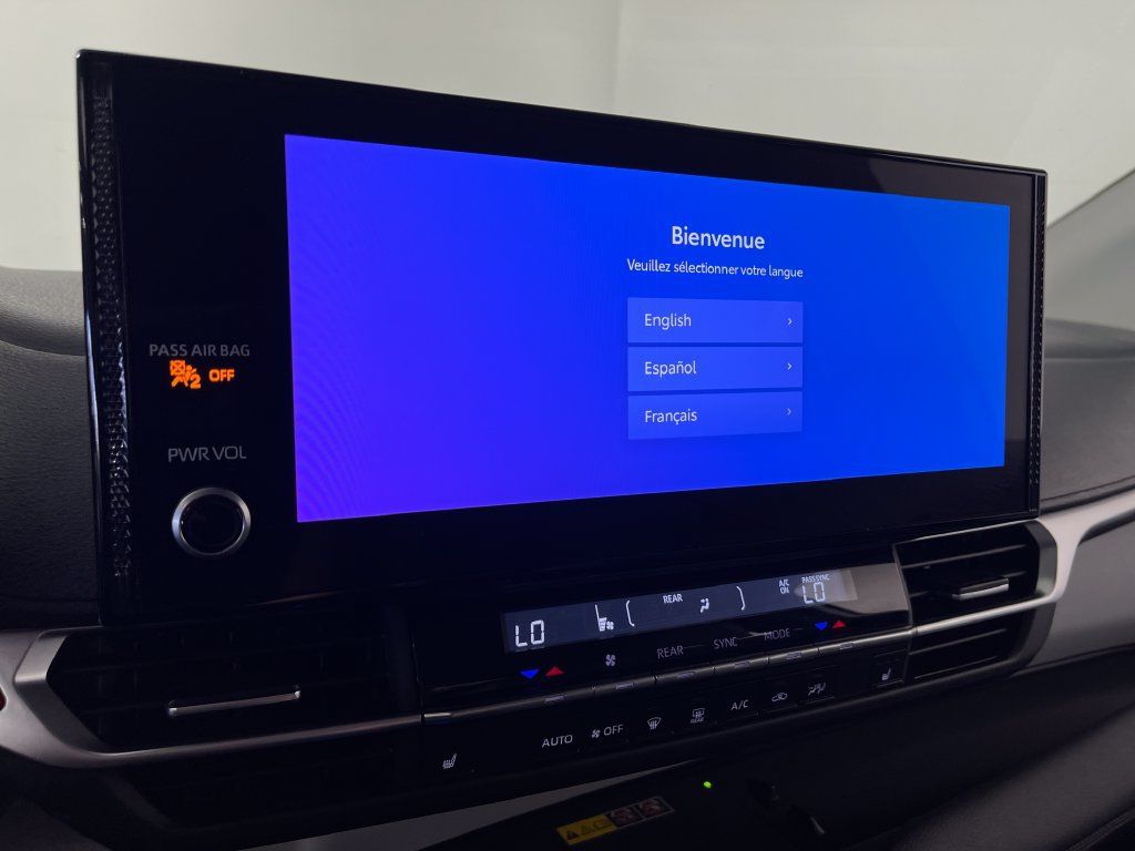 Certified 2025 Toyota Sienna XLE FWD image 20