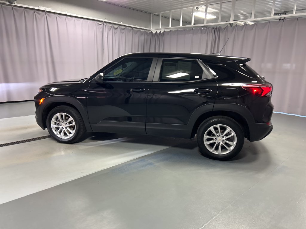 Used 2026 Chevrolet TrailBlazer LS w/ LS Convenience Package FWD image 4