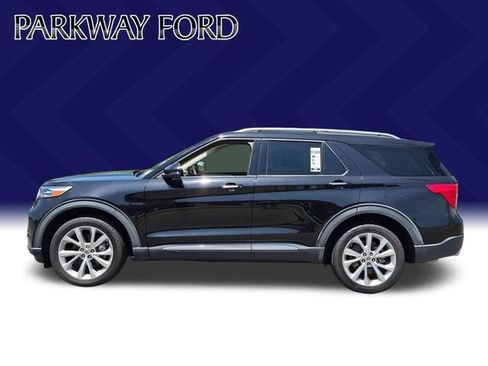 Used 2022 Ford Explorer Platinum w/ Technology Package AWD/4WD image 2