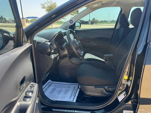 Used 2023 Nissan Kicks S w/ Interior Electronics Package FWD image 17
