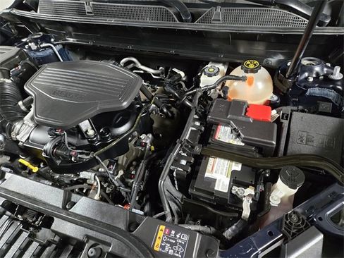 Used 2021 GMC Acadia AT4 w/ Technology Package image 27